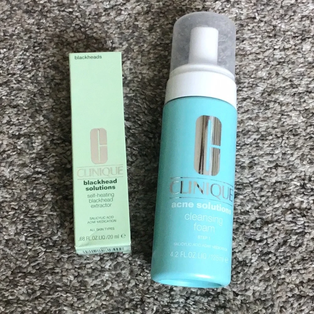 Clinique blackhead solution extractor and acne solution cleansing foam